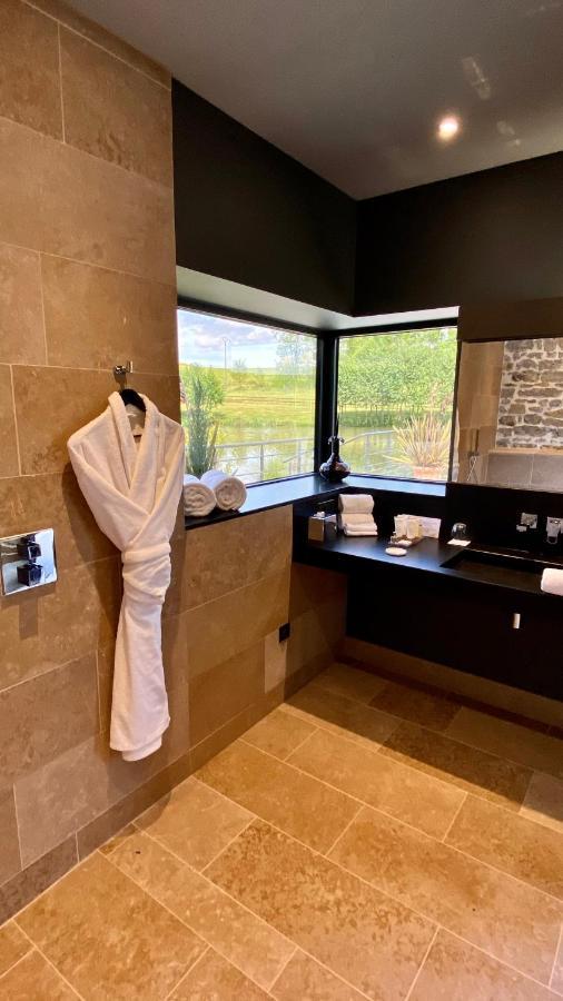 Domaine De Rymska & Spa - Relais & Chateaux Saint-Jean-de-Trezy Luaran gambar