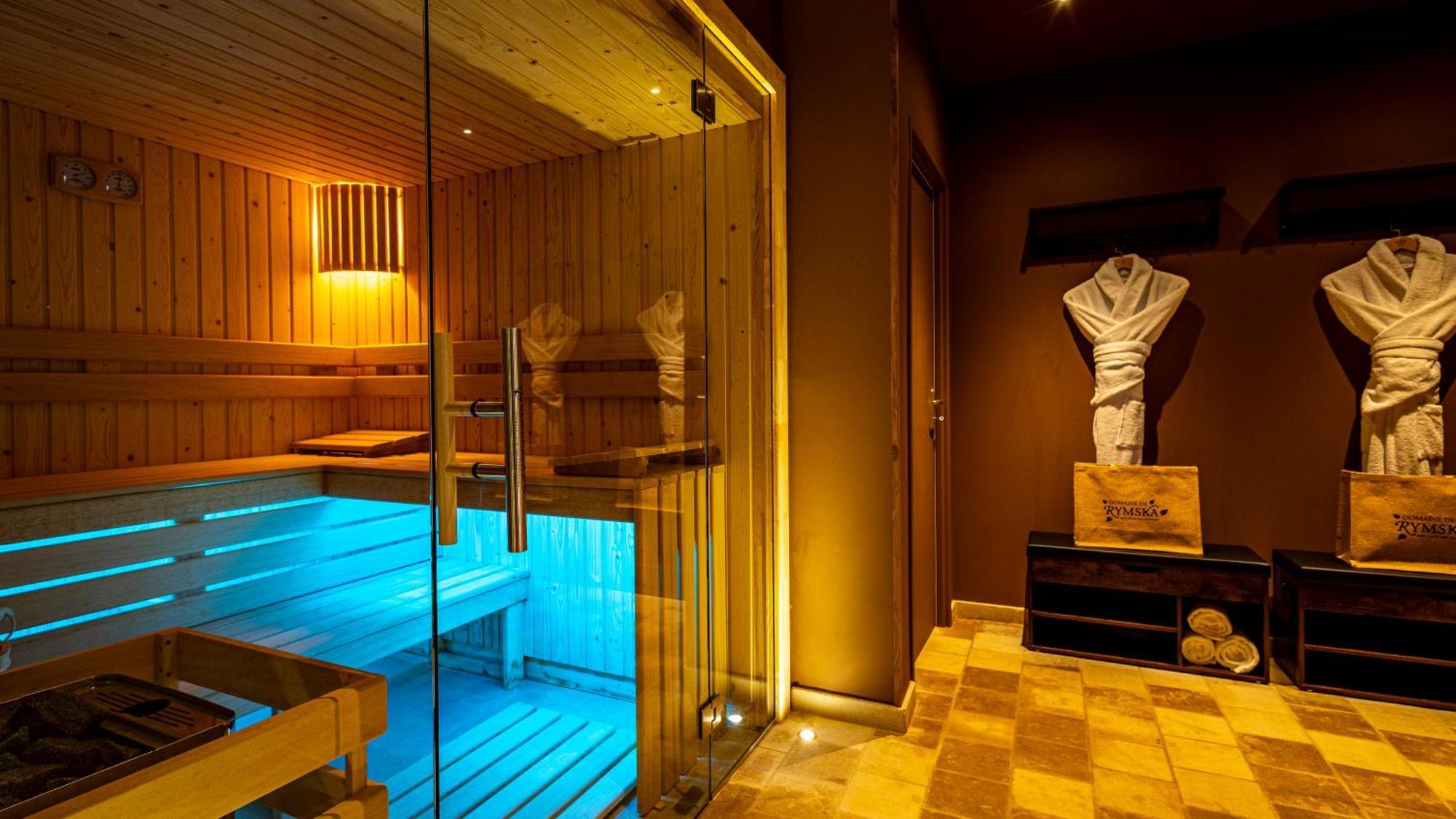 Domaine De Rymska & Spa - Relais & Chateaux Saint-Jean-de-Trezy Luaran gambar